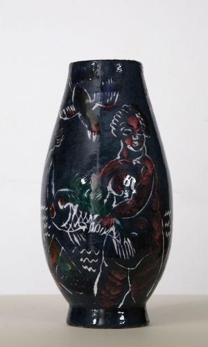Vase aux naïades, poissons et volatiles Vase aux naïades, poissons et volatiles